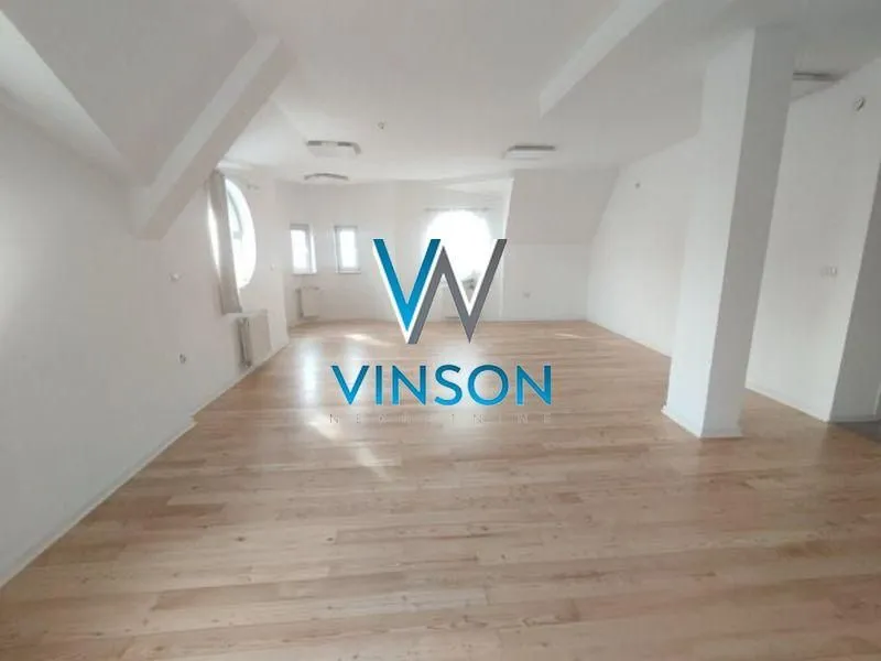 Prodaja, četvorosoban stan, 136m², Centar, Novi Sad