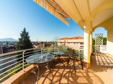 Izdavanje, kuća, 270m², Gorica C, Podgorica - image 10