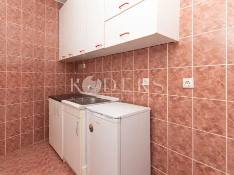 Izdavanje, poslovni prostor, 36m², Centar, Podgorica - image 4