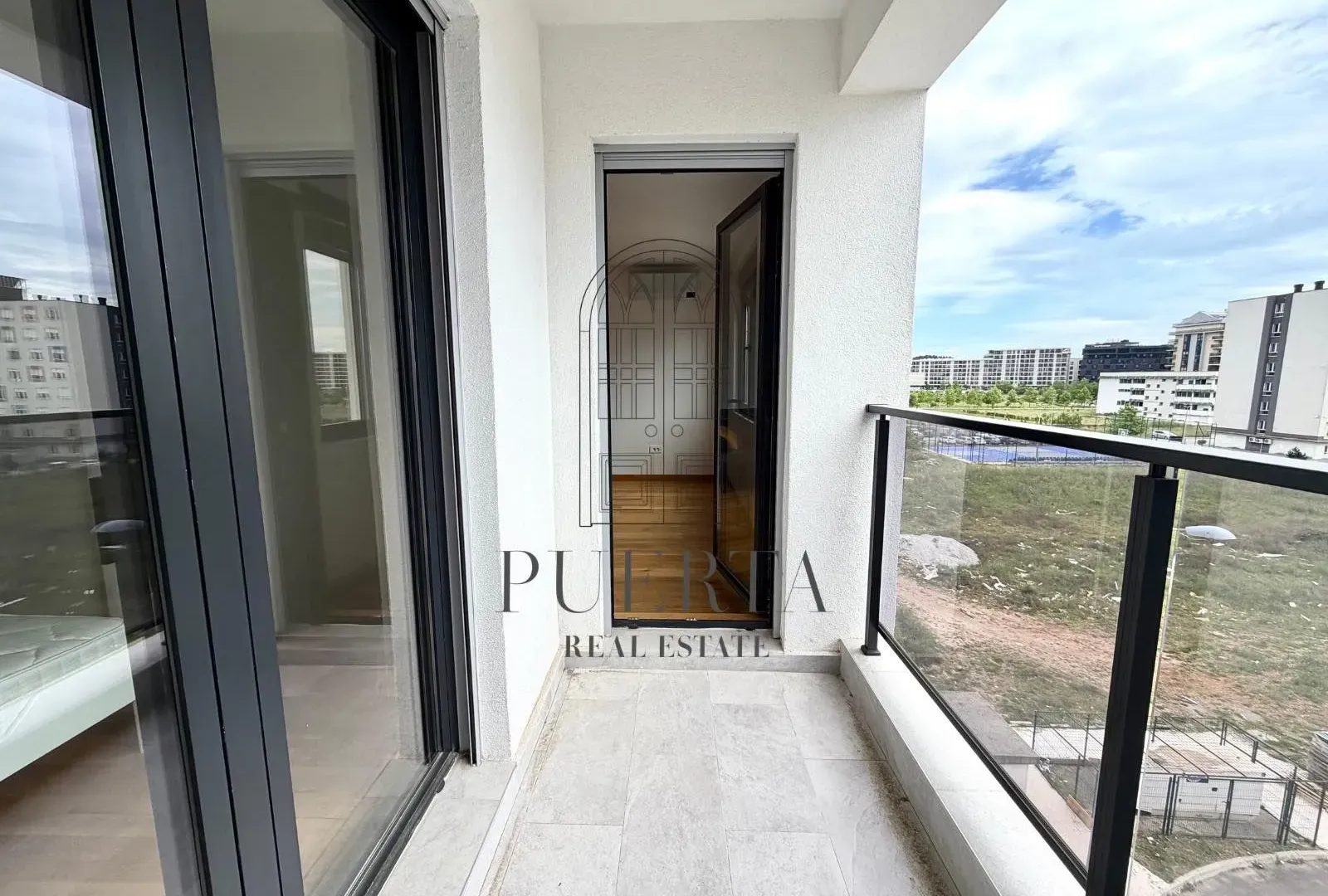 Prodaja, jednosoban stan, 57m², Tološka šuma, Podgorica