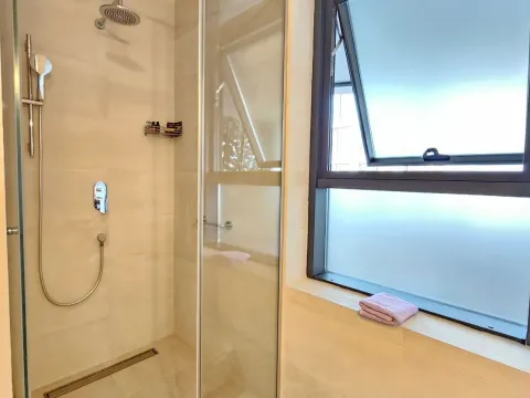 Rent, one bedroom apartment, 57m², Budva, Crna Gora - image 25