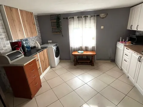 Prodaja, kuća, 62m², Orja Luka, Danilovgrad - image 1