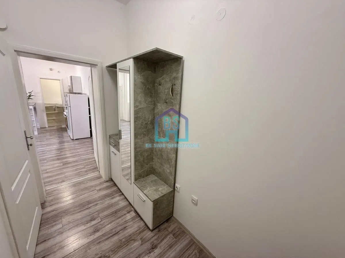 Prodaja, trosoban stan, 71m², Bulevar Oslobodjenja, Novi Sad Sve Podlokacije
