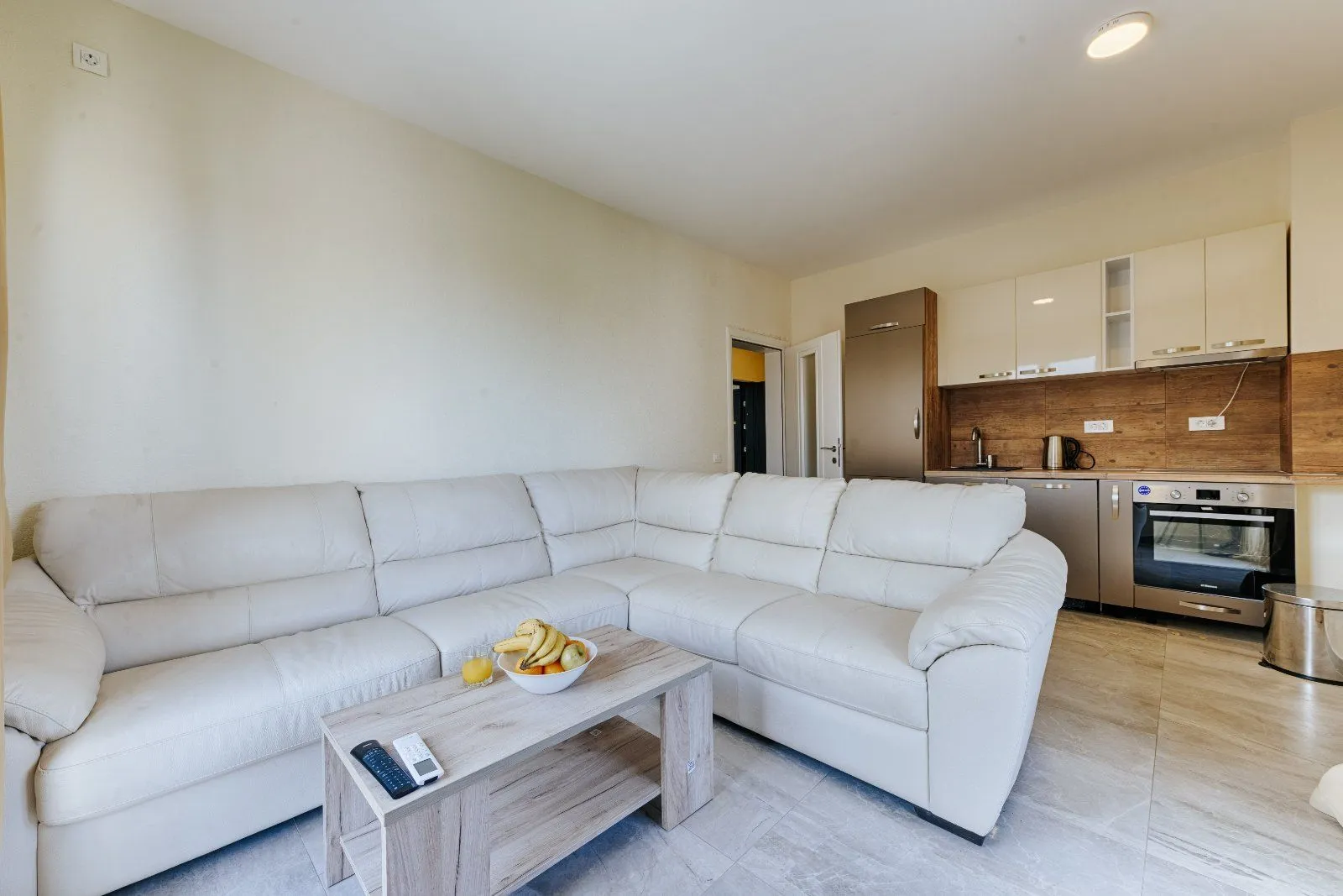 Sale, apartment, 850m², Bar, Crna Gora