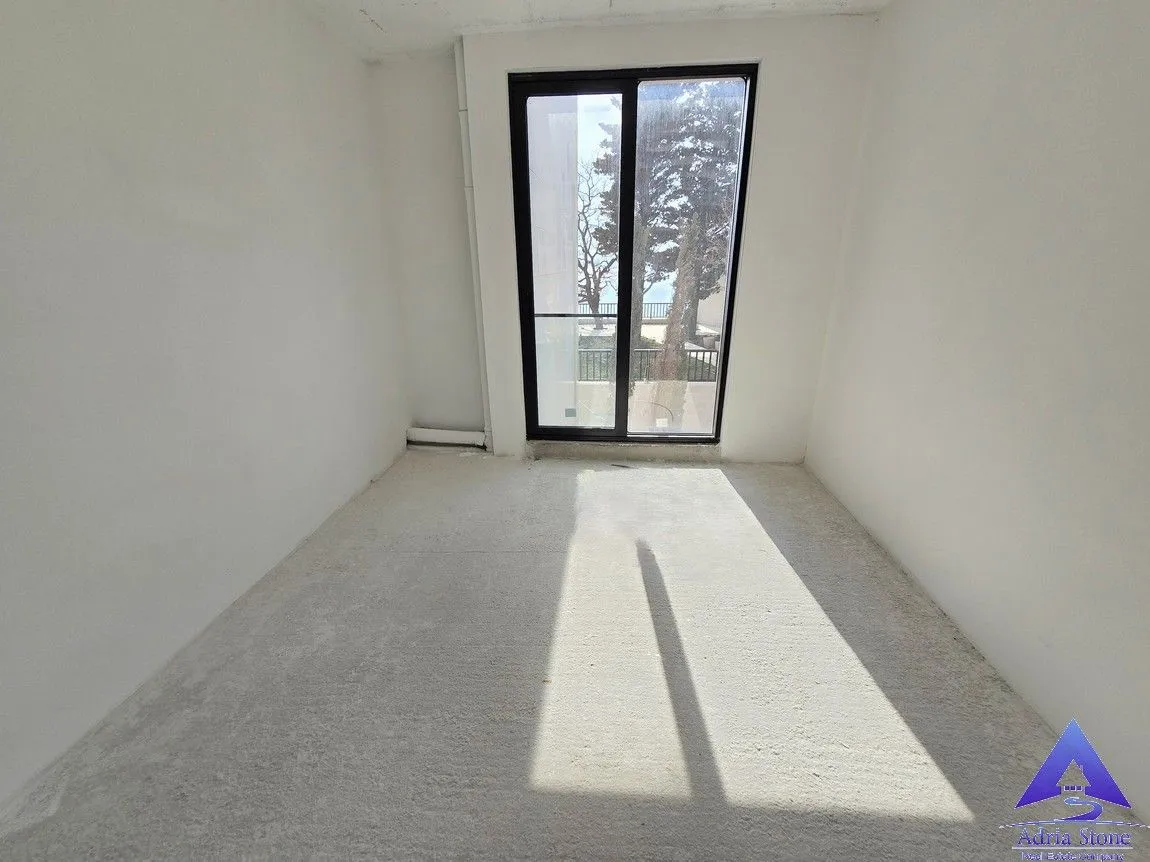 Prodaja, kuća, 580m², Skočiđevojka, Budva