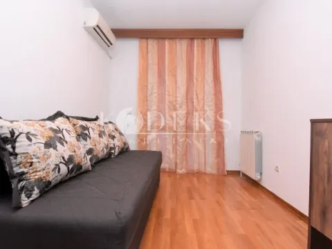 Izdavanje, dvosoban stan, 75m², Stara Varoš, Podgorica - image 23