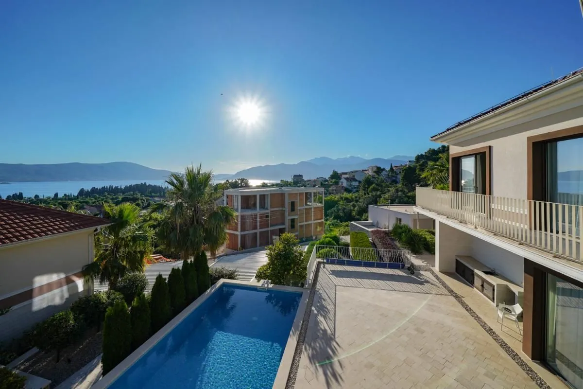 Prodaja, kuća, 285m², Tivat, Crna Gora