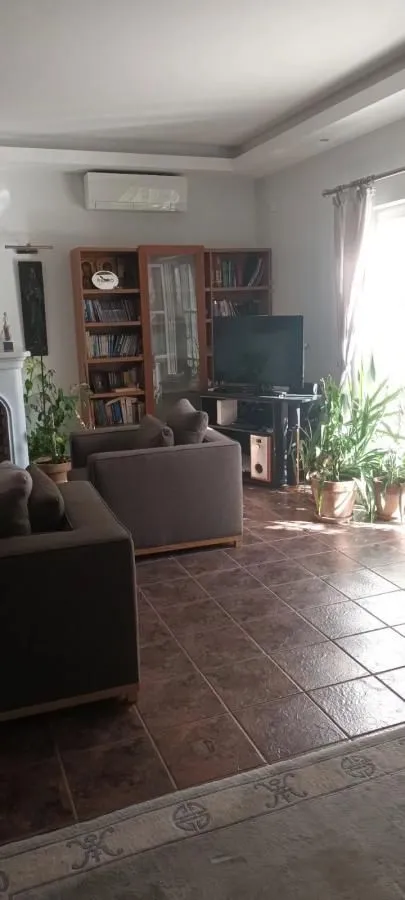 Rent, house, 280m², Zvezdarska Šuma, Zvezdara Sve Podlokacije