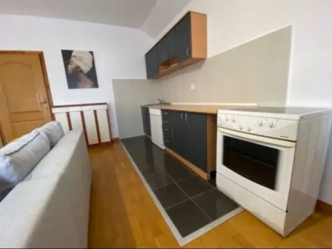 Izdavanje, dvosoban stan, 67m², Zagorič, Podgorica - image 3