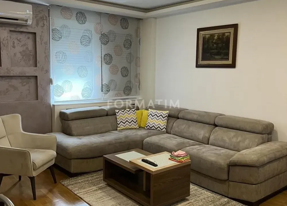 Izdavanje, trosoban stan, 78m², Banjica, Voždovac Sve Podlokacije