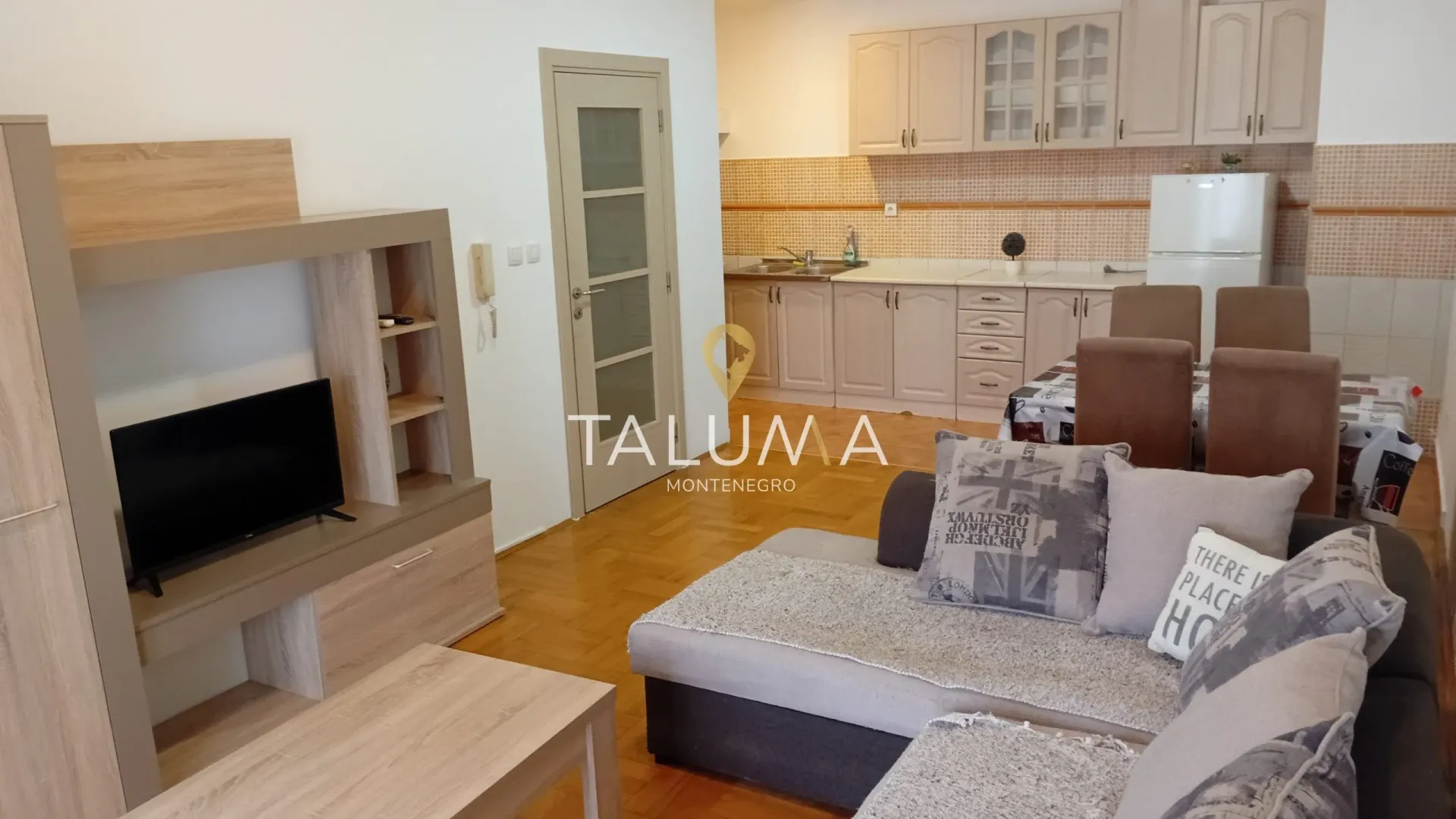 Prodaja, dvosoban stan, 70m², Stari Aerodrom, Podgorica