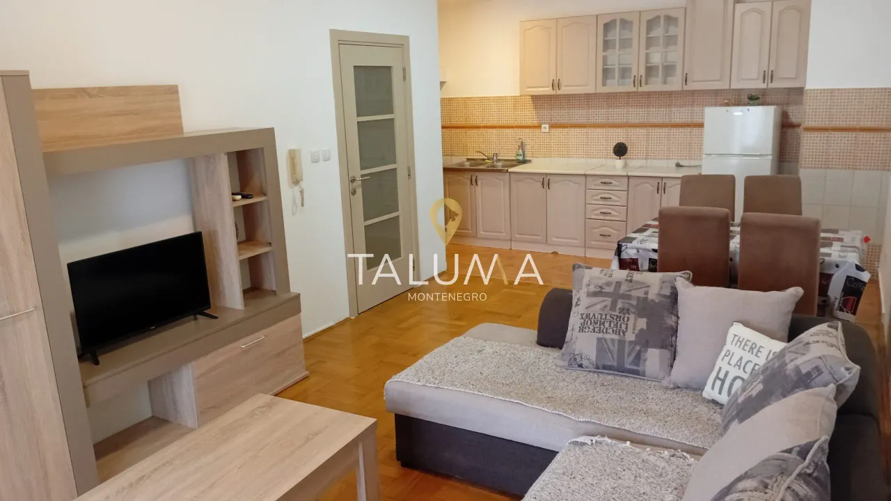 Prodaja, dvosoban stan, 70m², Stari Aerodrom, Podgorica