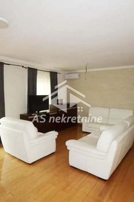 Rent, four bedroom apartment, 160m², Filmski Grad, Beograd