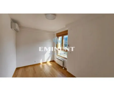 Izdavanje, četvorosoban stan, 107m², Novi Beograd Blok 65, Novi Beograd Sve Podlokacije - image 9