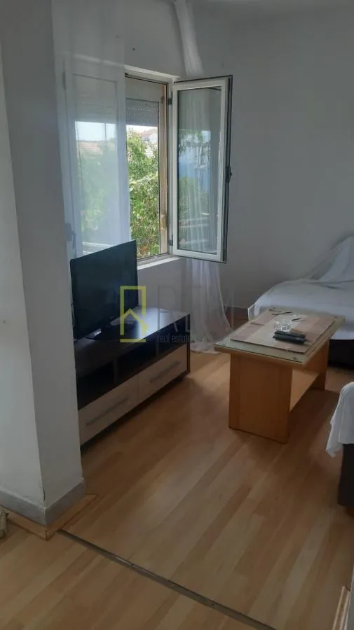Izdavanje, kuća, 78m², Ulcinj, Crna Gora