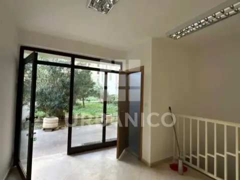 Sale, office space, 64m², Baston, Podgorica - image 1