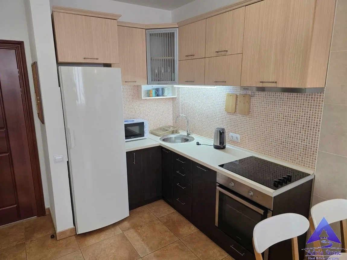 Prodaja, jednosoban stan, 38m², Podkošljun, Budva