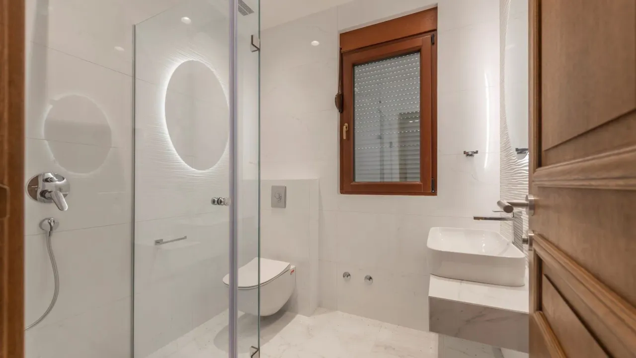 Prodaja, kuća, 492m², Mareza, Podgorica