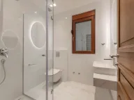 Prodaja, kuća, 492m², Mareza, Podgorica - image 1