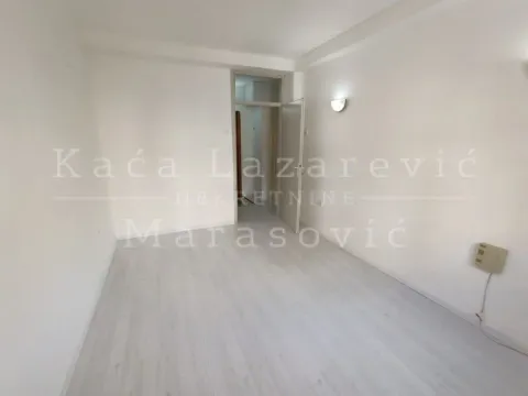 Izdavanje, jednosoban stan, 38m², Kalenić Pijaca, Vračar Sve Podlokacije - image 6