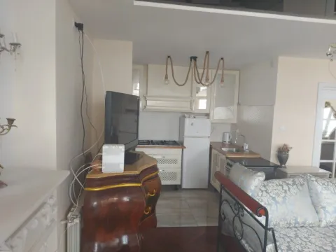 Izdavanje, dvosoban stan, 95m², Kalenić Pijaca, Vračar Sve Podlokacije - image 11