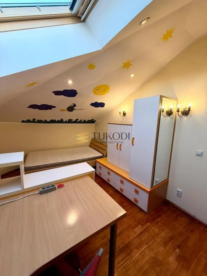 Rent, apartment, 210m², Stari Grad, Beograd