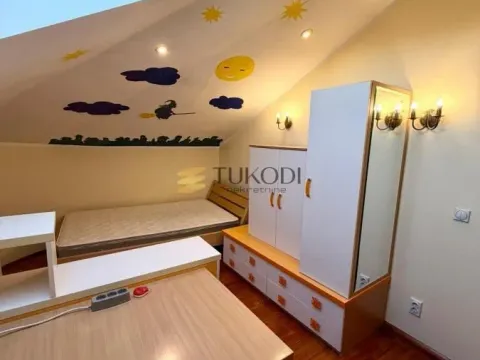 Izdavanje, stan, 210m², Stari Grad, Beograd - image 13