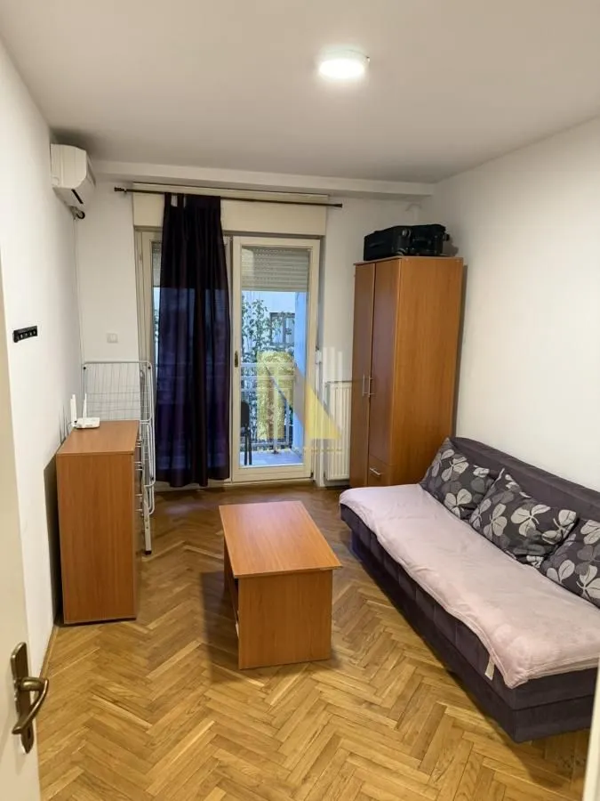 Izdavanje, jednosoban stan, 37m², Grbavica, Novi Sad Sve Podlokacije