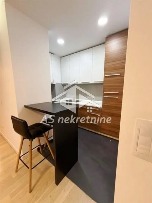 Prodaja, dvosoban stan, 55m², Novi Beograd Blok 65, Novi Beograd Sve Podlokacije