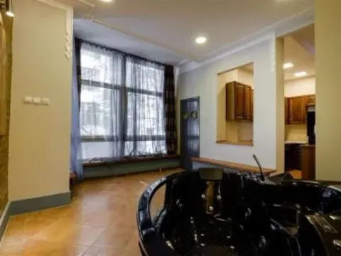 Izdavanje, četvorosoban stan, 120m², Stari Grad, Beograd - image 9