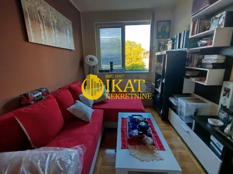 Prodaja, trosoban stan, 71m², Karaburma, Palilula Sve Podlokacije - image 1