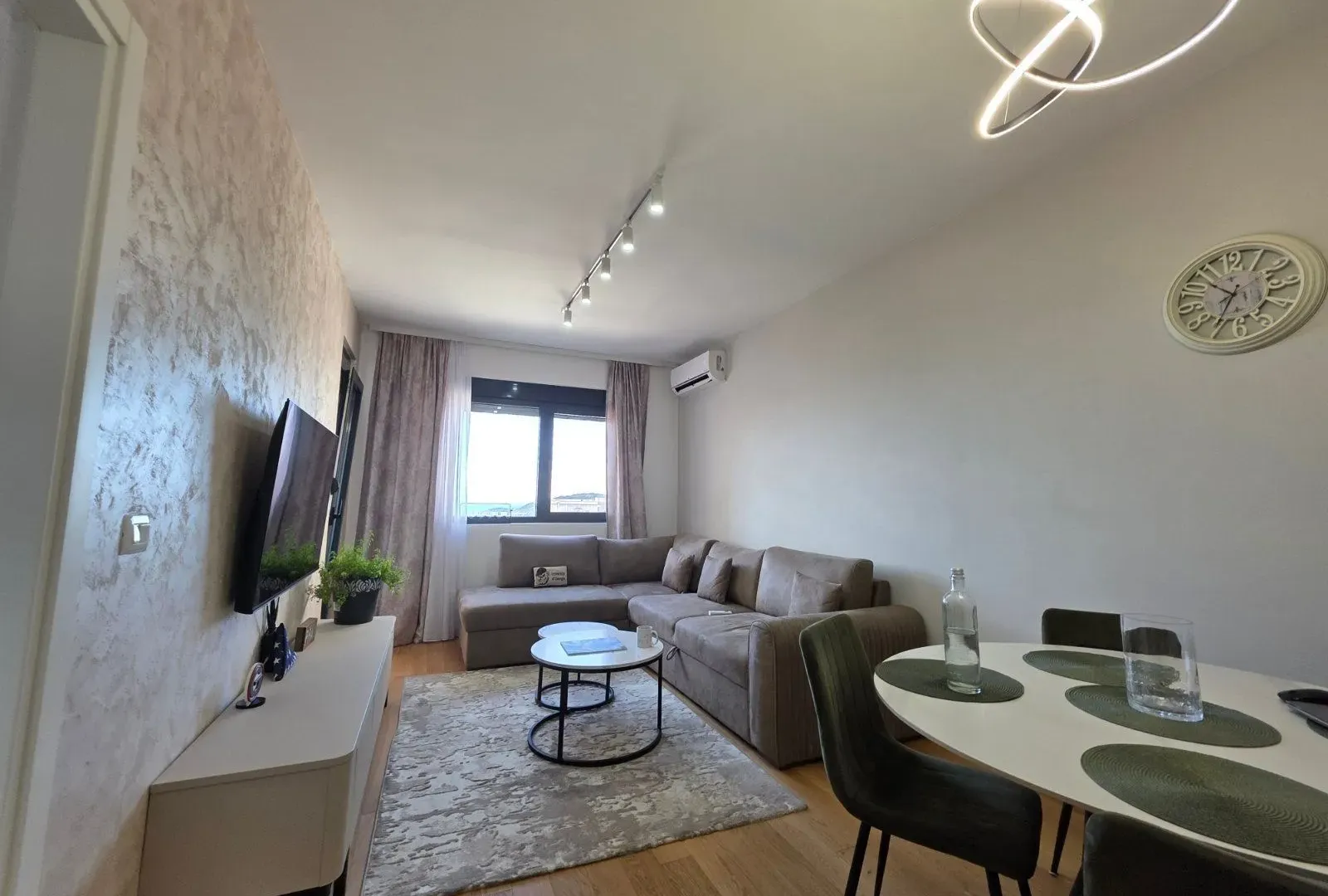 Sale, two bedroom apartment, 71m², Bečići, Budva