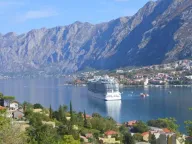 Sale, four bedroom apartment, 150m², Škaljari, Kotor - image 1