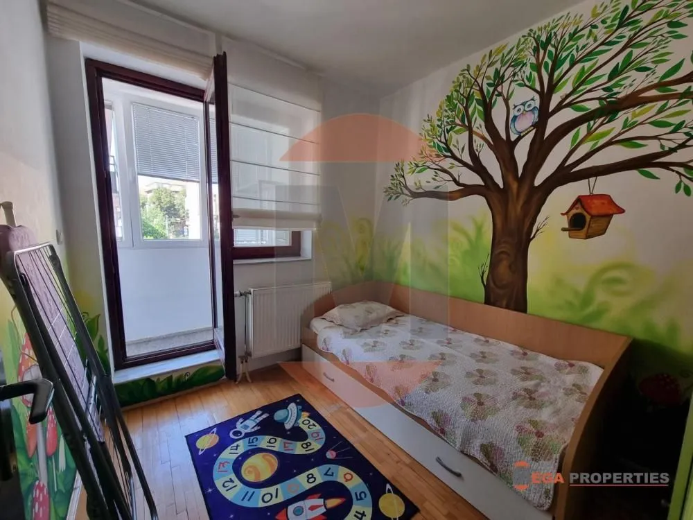 Rent, three bedroom apartment, 60m², Crveni Krst, Beograd