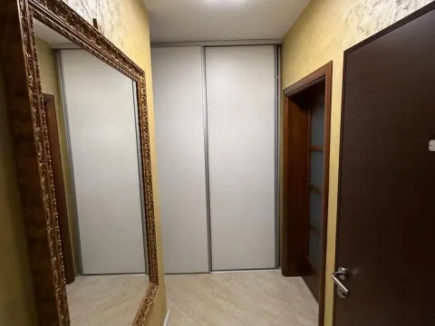 Izdavanje, dvosoban stan, 70m², Tološi, Podgorica - image 13