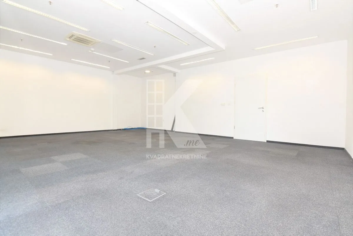 Rent, office space, 220m², Preko Morače, Podgorica