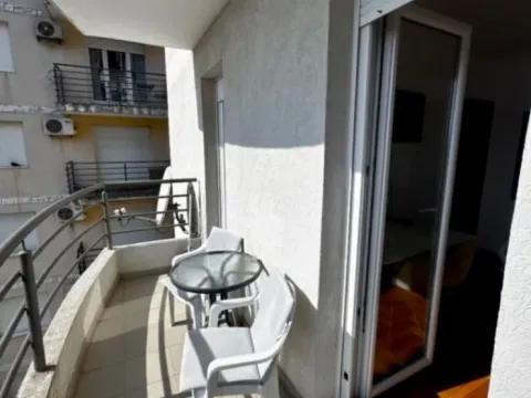 Rent, two bedroom apartment, 61m², Lazi, Budva - image 9