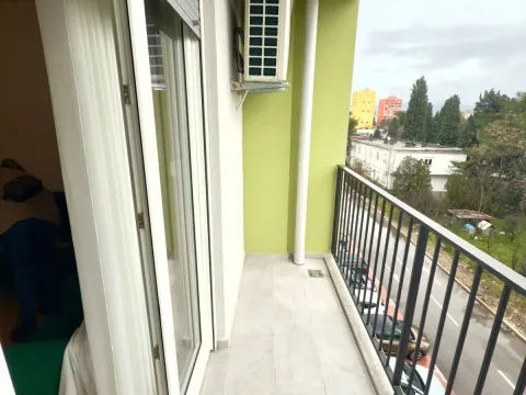 Rent, one bedroom apartment, 45m², Pobrežje, Podgorica - image 10