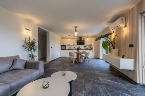 Prodaja, kuća, 300m², Budva, Crna Gora - image 6