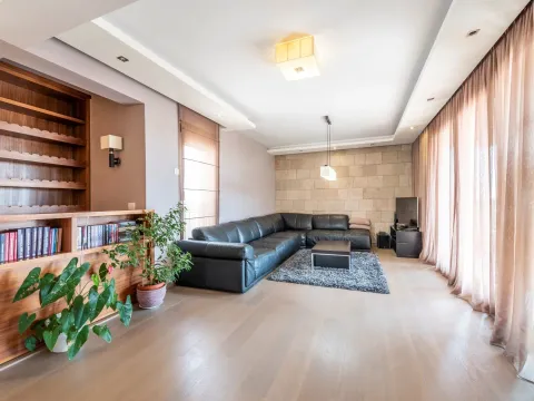 Prodaja, trosoban stan, 215m², Centar, Budva - image 14