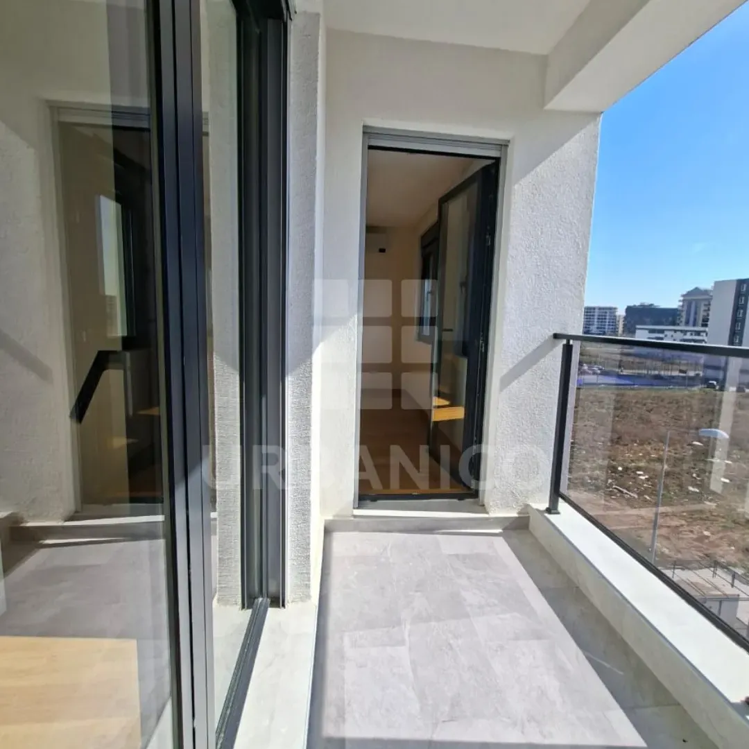 Prodaja, jednosoban stan, 56m², Tološi, Podgorica