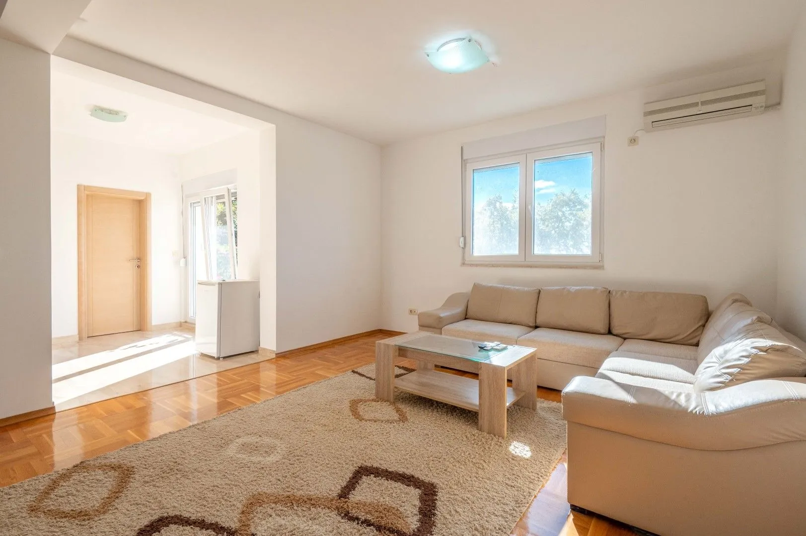 Sale, house, 400m², Perazića do, Budva