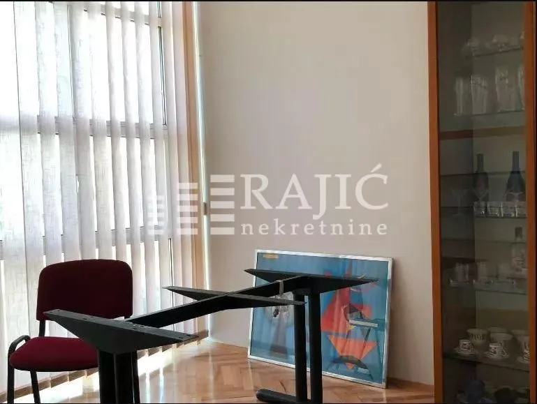 Rent, office space, 170m², Zemun Nova Galenika, Zemun Sve Podlokacije