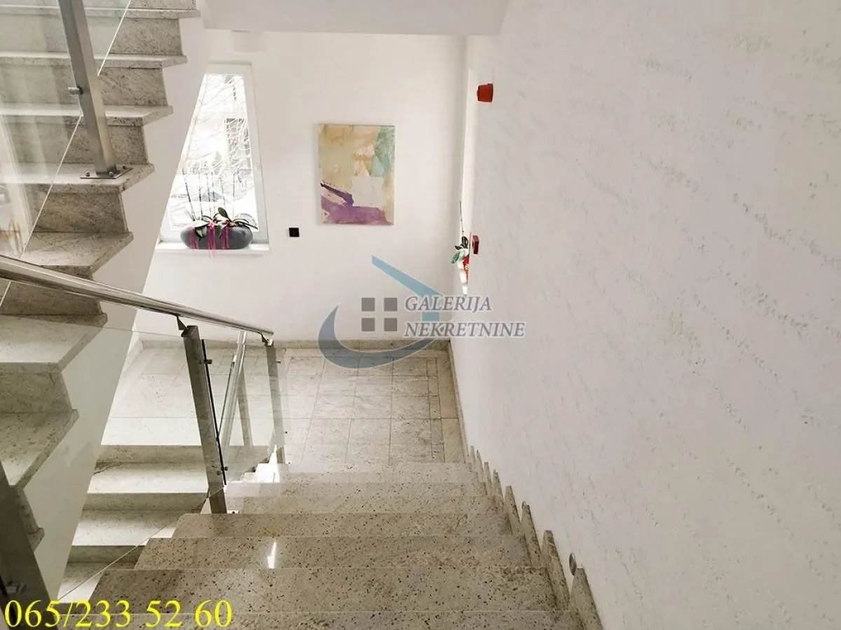 Prodaja, četvorosoban stan, 123m², Čukarica, Beograd
