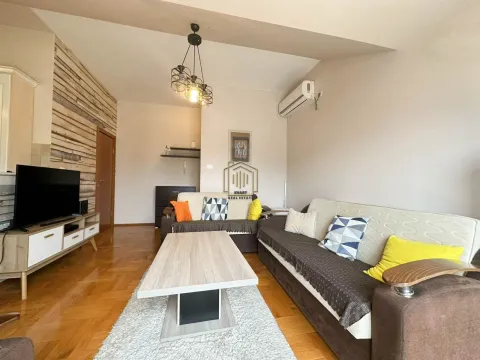Rent, one bedroom apartment, 56m², Stari Aerodrom, Podgorica - image 1