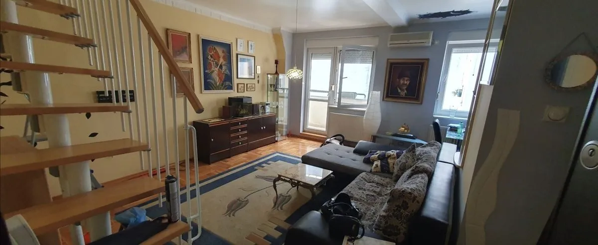 Prodaja, četvorosoban stan, 85m², Socijalno, Novi Sad Sve Podlokacije