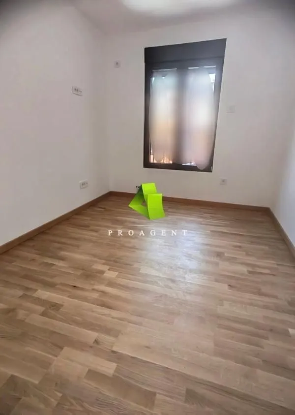 Prodaja, trosoban stan, 79m², Medijana, Niš
