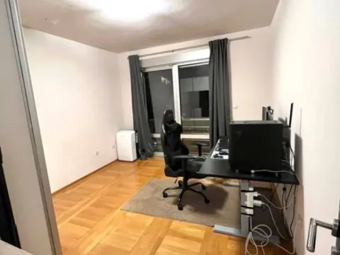 Rent, three bedroom apartment, 85m², Bečići, Budva - image 10