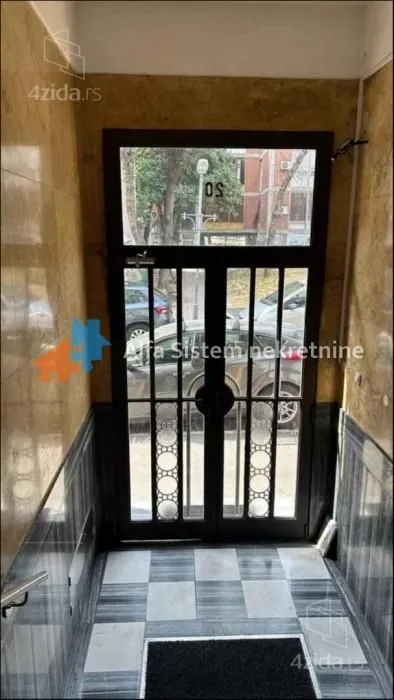 Rent, office space, 223m², Kalenić Pijaca, Vračar Sve Podlokacije
