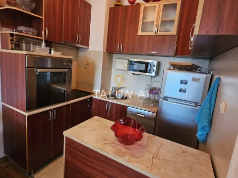 Izdavanje, dvosoban stan, 55m², Stari Aerodrom, Podgorica - image 4